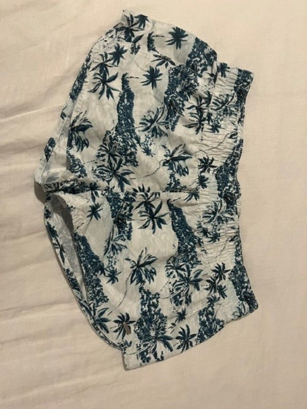 Volcom shorts, size M, color blue & white